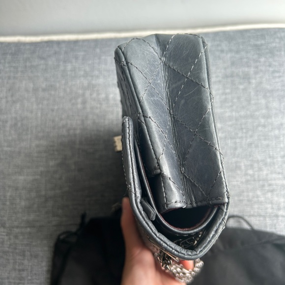 Authentic Chanel 2.55 Reissue mini grey - Picture 9 of 11